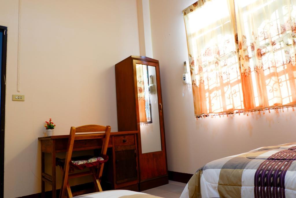 Ban Yenjid Hotell Ayutthaya Eksteriør bilde