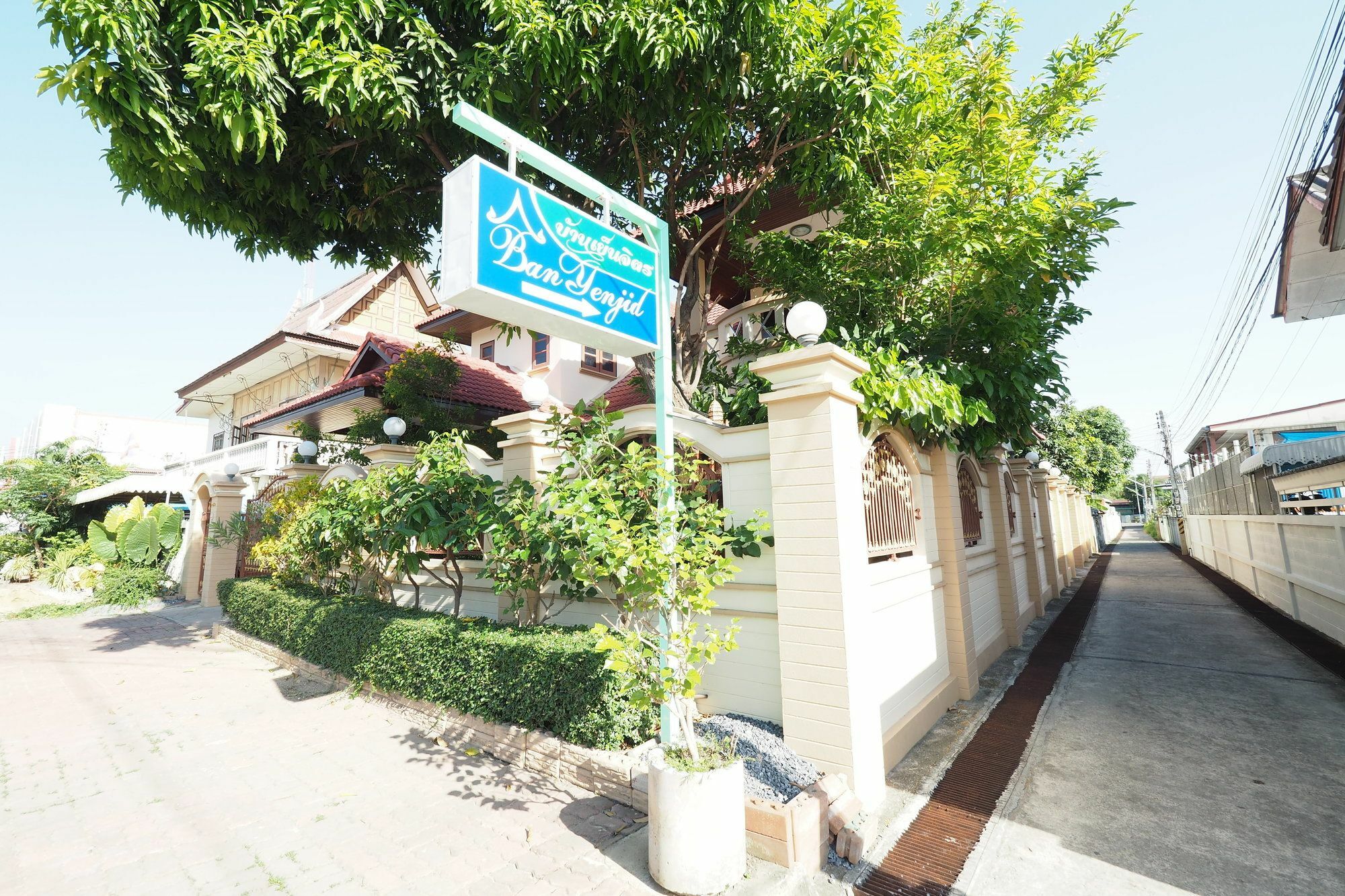Ban Yenjid Hotell Ayutthaya Eksteriør bilde